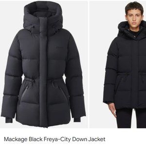 Mackage Womens Freya Foil Shield Water-Repellent Hooded Down Jacket Small Black